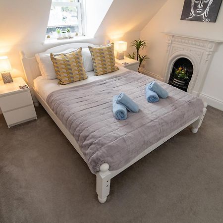 Light Airy 3 Bed Town Cntr Flat 700M To The Beach Bournemouth Eksteriør bilde