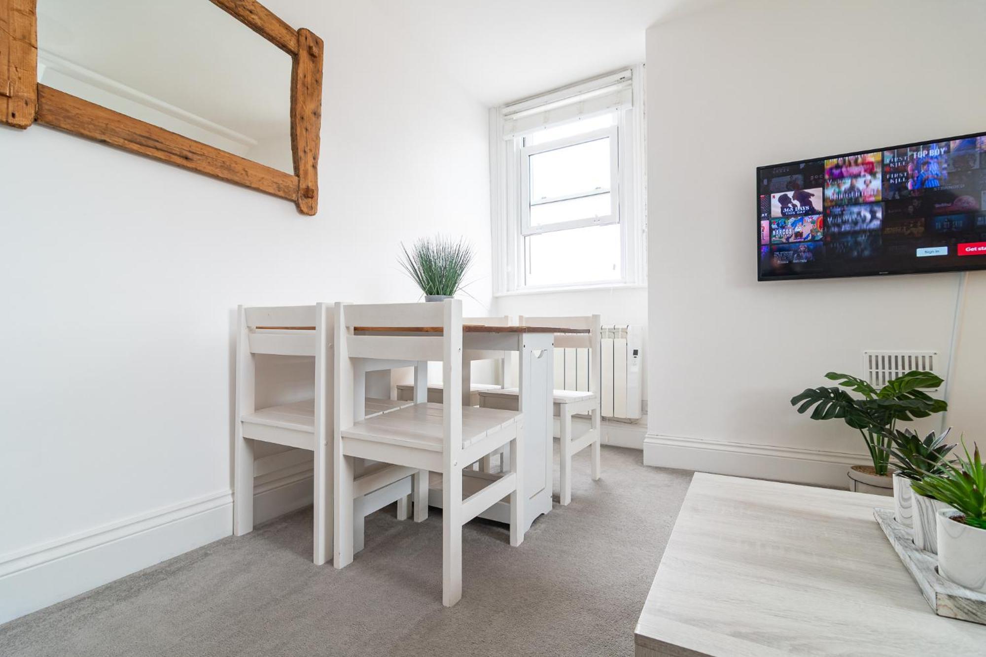 Light Airy 3 Bed Town Cntr Flat 700M To The Beach Bournemouth Eksteriør bilde